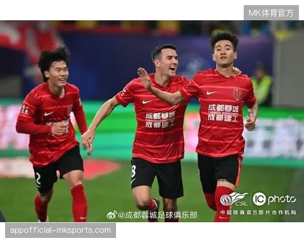 半程战罢，成都蓉城以33粒进球冠绝联盟，而排名末尾的天津津门虎仅打入19球